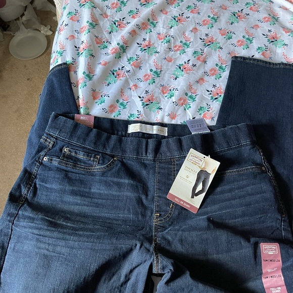 Signature by Levi pull on Jeans sz 16 hi waist - Picture 5 of 5